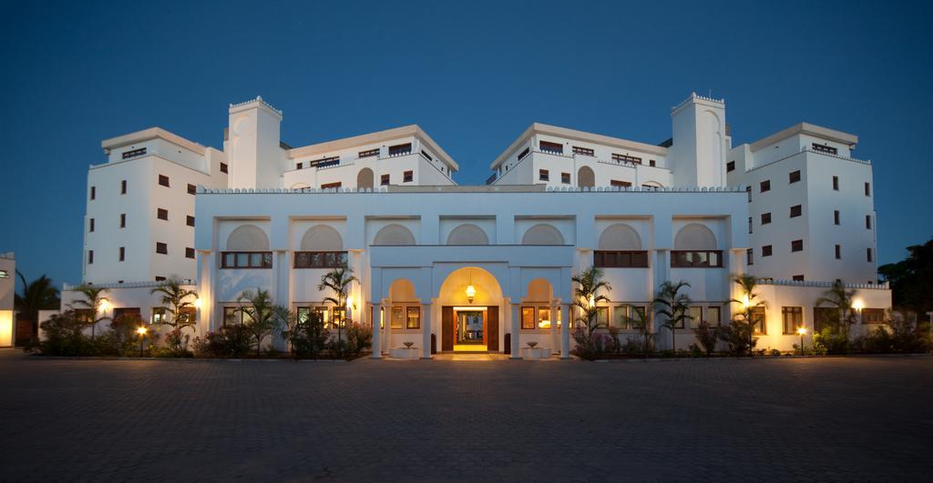 Lantana Galu Beach Diani Beach Exterior photo