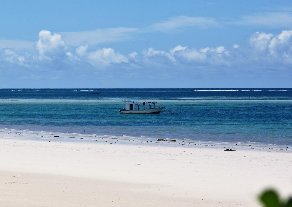 Lantana Galu Beach Diani Beach Exterior photo